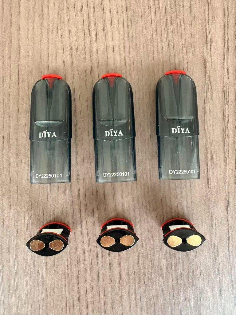 DIYA 叮啞一代通用煙彈底座實拍:適配 RELX 悅刻、SP2S 主機 DIYA 叮啞一代通用煙彈底座實拍:適配 RELX 悅刻、SP2S 主機